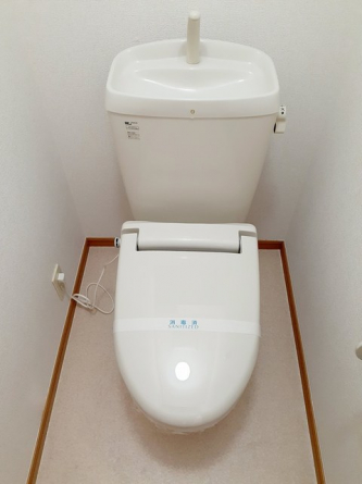 コンパクトで使いやすいトイレです