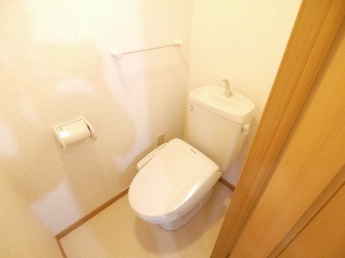 ゆったりとした空間のトイレです