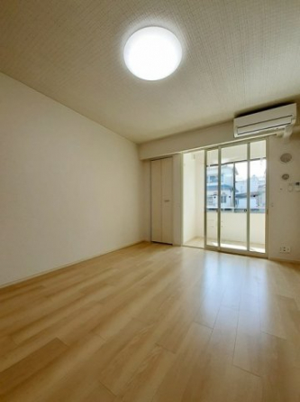 明るい室内です