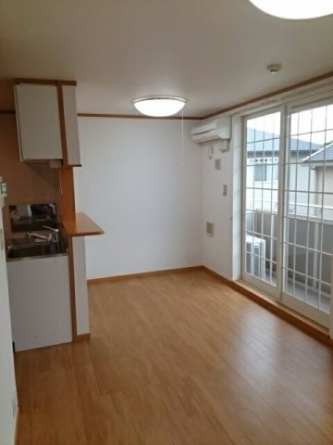 ゆったり過ごせる居間です