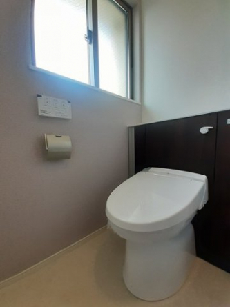 落ち着いたトイレです