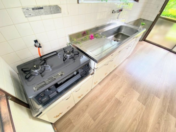 キッチンでお料理をお楽しみください