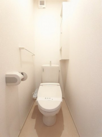 コンパクトで使いやすいトイレです
