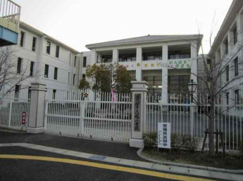 近江八幡市立八幡小学校まで990m