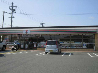 セブンイレブン近江八幡駅東店まで430m