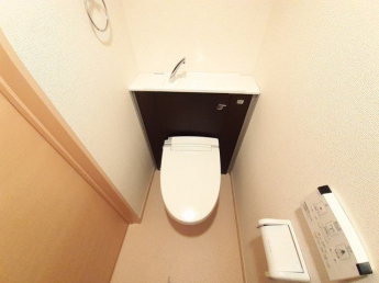 ゆったりとした空間のトイレです