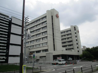 松山赤十字病院まで714m