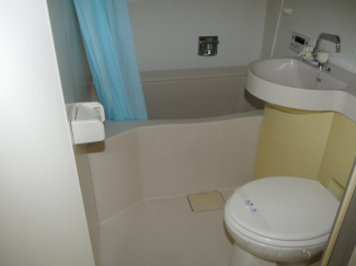 洗面・シャワー・トイレ付きのユニットバス