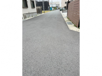 【前面道路含む現地写真】