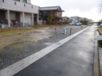 【前面道路含む現地写真】