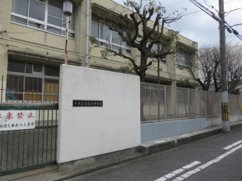 堺市立浅香山中学校まで1111m
