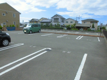 【駐車場】