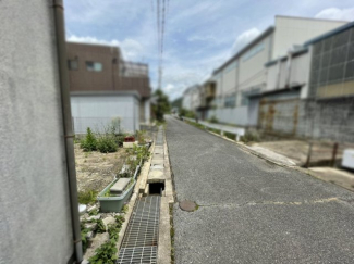 【前面道路含む現地写真】