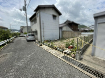 【前面道路含む現地写真】