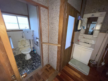 新居浜市喜光地町１丁目の中古一戸建ての画像