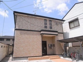 落ち着いた雰囲気の外観です