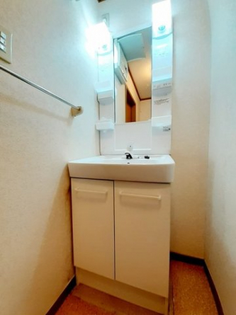 コンパクトで使いやすい洗面所