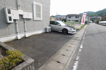 駐車スペースもあります