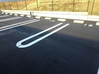 駐車場に車を止められます