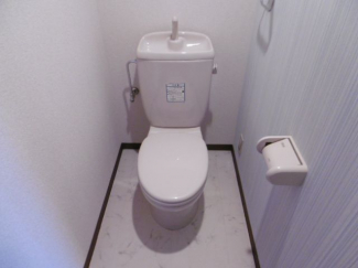 コンパクトで使いやすいトイレです