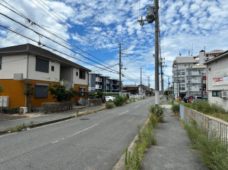 西向き道路