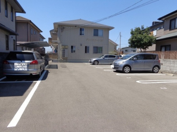 【駐車場】