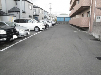 【駐車場】