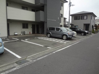 【駐車場】