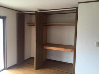 ワイドサイズのクローゼット