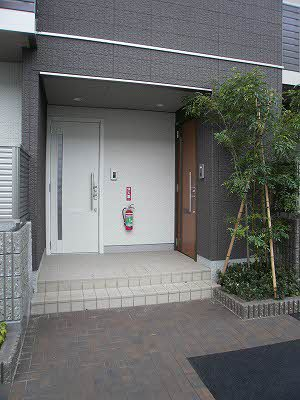 【エントランス】