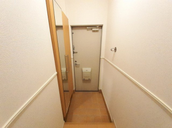 ゆったりとした玄関です