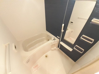 落ち着いた空間のお風呂です