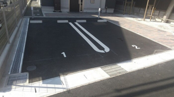 【駐車場】