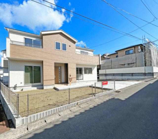 イオンやスーパーも近くてまいにちのお買い物も便利な立地！