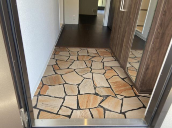 和泉府中ハウスＡ棟の画像