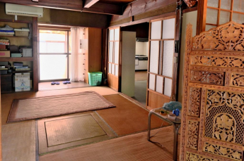 母屋居室