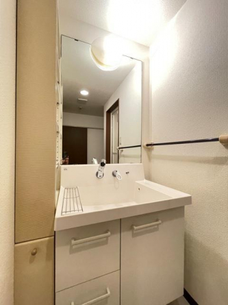 コンパクトで使いやすい洗面所