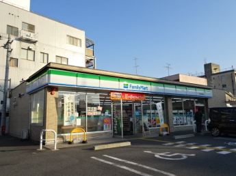 ファミリーマート伏見深草西浦店まで190m