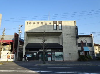 京都中央信用金庫 竹田支店まで290m