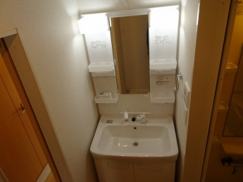 コンパクトで使いやすい洗面所