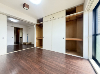 【居間・リビング】