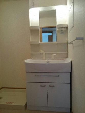 コンパクトで使いやすい洗面所