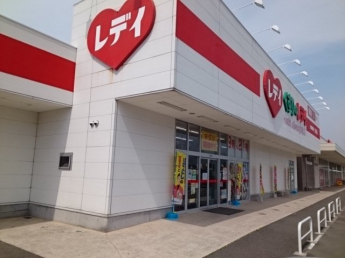 くすりのレディ松前店様まで1000m