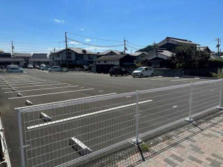 松山市北斎院町の駐車場の画像