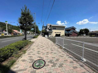 松山市北斎院町の駐車場の画像