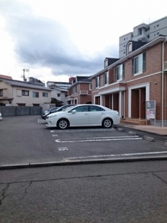 駐車場完備です