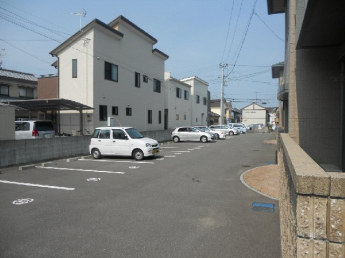 【駐車場】