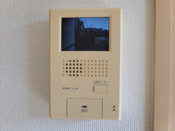 モニター付きインターホンで安心です