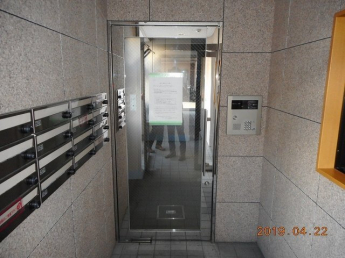 毎日通るエントランスはこのようになっています