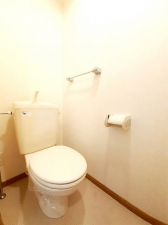 清潔感のあるトイレです